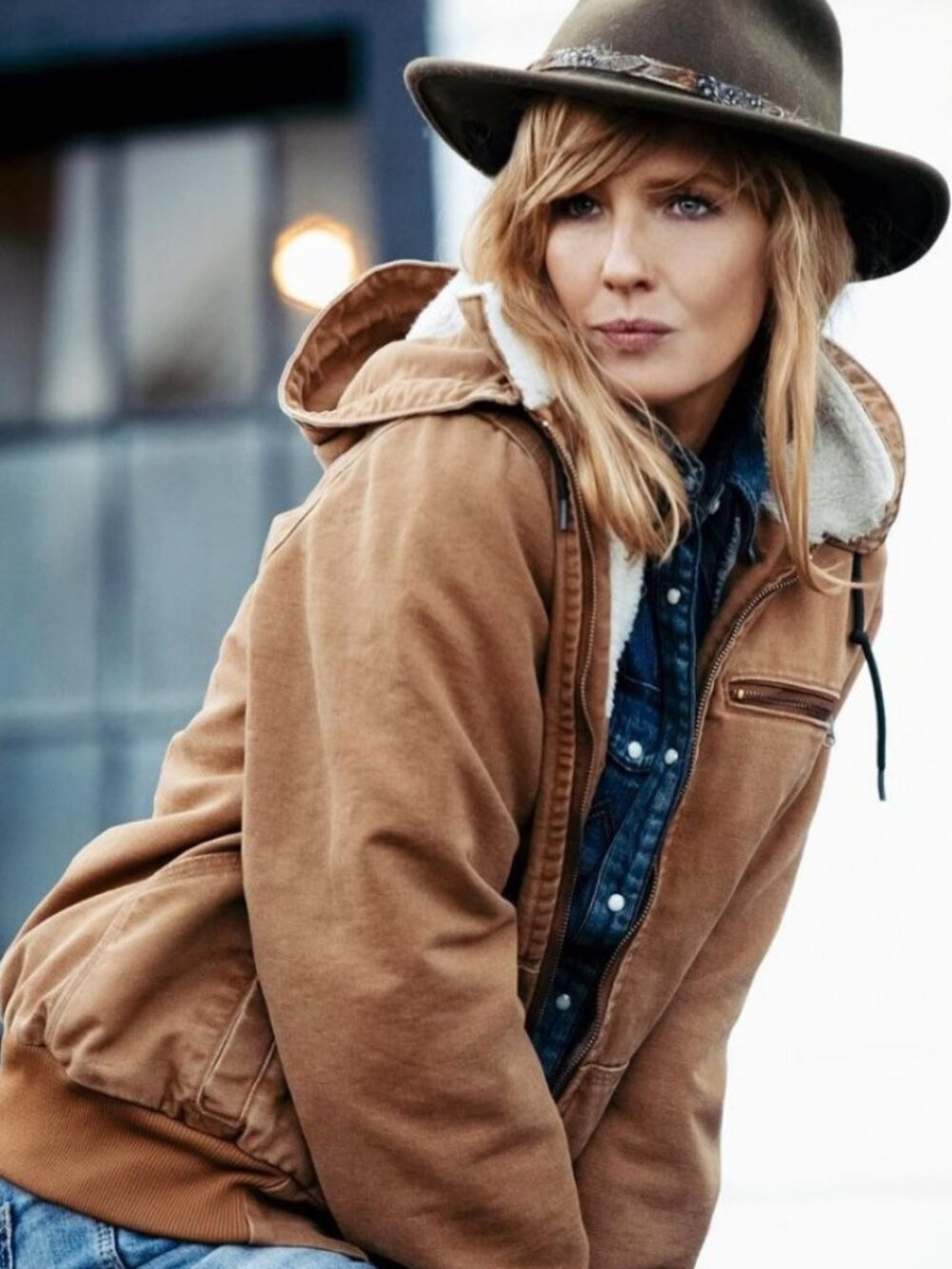 Carhartt Weathered Wildwood Jacket Tan Size Large Hooded‎ Sherpa Lined